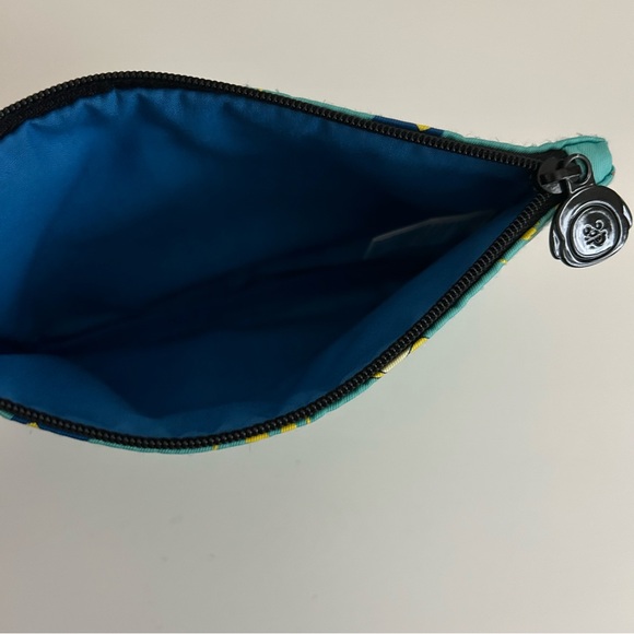 BT21 Chimmy Pouch - Picture 4 of 5